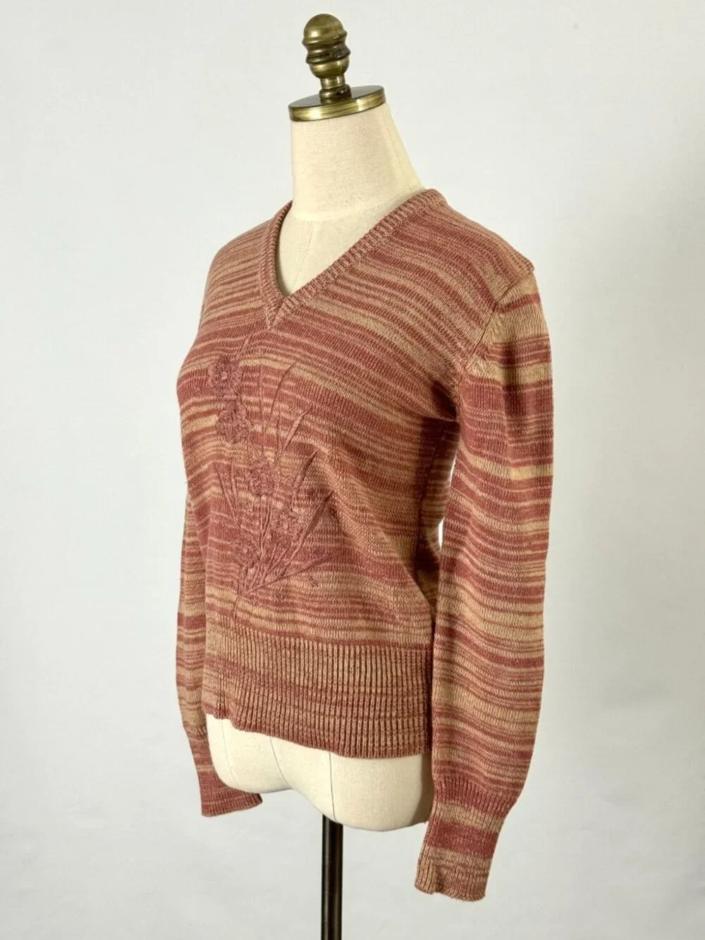 Vintage 70s 80s Dusty Pink Stripe Floral Embroidered V-Neck Sweater Cottagecore